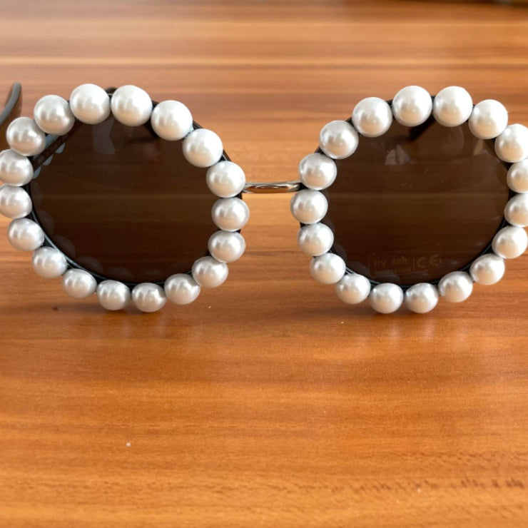 Pretty Pearlfect White Sunglasses